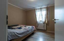 Casa tip duplex, 200 mp utili, 382 teren,  Dumbravita Lac