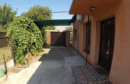 Casă individuală în zona Ronaț cu garaj și anexe, 93 mp, teren 701 mp