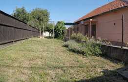 Casă individuală în zona Ronaț cu garaj și anexe, 93 mp, teren 701 mp