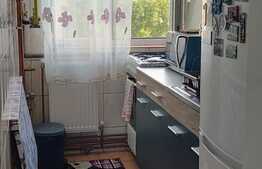 Apartament 3 camere, semidecomandat, 52mp, zona Cetatii