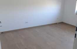 1/3 Triplex de 99 mp utili, imobil nou, in Moşniţa Veche