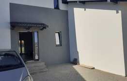 1/3 Triplex de 99 mp utili, imobil nou, in Moşniţa Veche