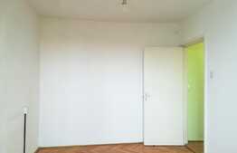 Apartament 3 camere semidecomandat, 54 mp, zona Cetatii