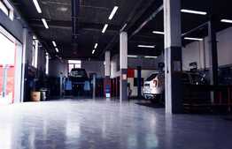 Clădire comercială sau afacere la cheie, 720 mp, teren 1400 mp în Ronaţ