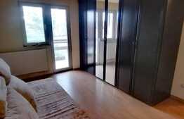Apartament la mansarda, balcon, pod amenajat, zona Dambovita
