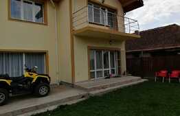 Casa mobilata de 175 mp utili plus un imobil 75 mp utili, 1700 mp teren, zona Remetea Mare