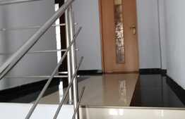 Casa mobilata de 175 mp utili plus un imobil 75 mp utili, 1700 mp teren, zona Remetea Mare