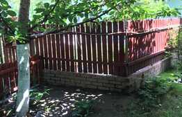 Casă de 30 mp utili + studio 20 mp, curte comună, zona Balcescu