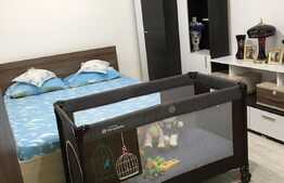 Casă de 30 mp utili + studio 20 mp, curte comună, zona Balcescu