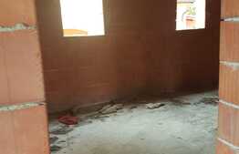 Casa la rosu, 600 mp utili, 1154 mp teren, Zona Freidorf