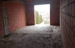 Casa la rosu, 600 mp utili, 1154 mp teren, Zona Freidorf