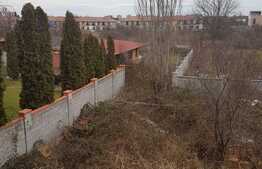 Casa la rosu, 600 mp utili, 1154 mp teren, Zona Freidorf