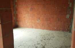 Casa la rosu, 600 mp utili, 1154 mp teren, Zona Freidorf