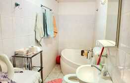 Apartament 2 camere, 72 mp, decomandat, zona Girocului, Spitalul Judetean!