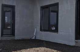 Casa individuala de vanzare, 180 mp utili, teren 631 mp, Ghiroda