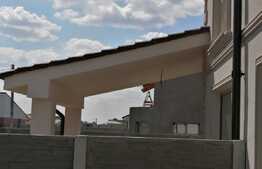 Duplex 1/2, Moşniţa Nouă, teren 317 mp, suprafaţa utilă 105 mp  + terasă 15 mp