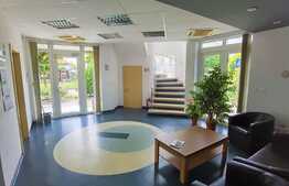 Spatiu Comercial de vanzare cu chirias servicii medicale, zona de Nord