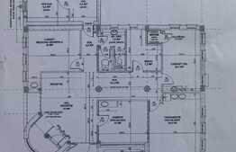 Spatiu Comercial de vanzare cu chirias servicii medicale, zona de Nord