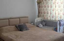 Casa de vanzare cu spatiu comercial, 230 mp utili, zona Sagului