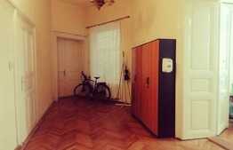 Oportunitate! Apartament 172 mp + 35 mp, cladire istorica, zona Neptun