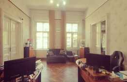 Oportunitate! Apartament 172 mp + 35 mp, cladire istorica, zona Neptun