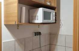 Garsonieră de vanzare, etaj intermediar