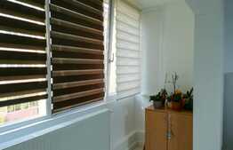 Apartament 3 camere, etaj intermediar, semidecomandat, 63 mp utili, zona Modern