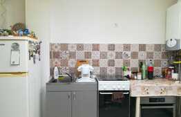 Apartament 3 camere, etaj intermediar, semidecomandat, 63 mp utili, zona Modern