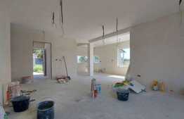 Casă individuală, 210 mp şi teren 900 mp, Calea Torontalului