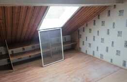 Apartament de 2 camere, 64 mp, pod de 40 mp, cu garaj, zona Bălcescu!