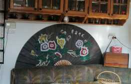 Apartament de 3 camere în clădire istorică, 88 mp, zona Sinaia!