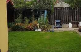 Casă unifamilială sau pentru 2 familii, 170 mp utili, teren 400 mp, în zona Lipovei