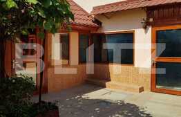 Casă de 351 mp, teren 645 mp, destinaţii multiple, în Mehala 