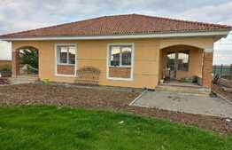 Duplex pe parter, 70 mp utili, teren 356 mp, Dumbravita