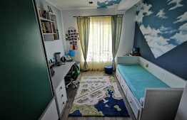 Apartament 3 camere, decomandat, lux, etaj intermediar, zona Buziasului