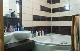 Apartament 3 camere, decomandat, 85 mp, zona Lipovei