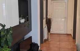 Casa tip duplex, 85 mp utili, 220 mp teren, Dumbravita zona Lac