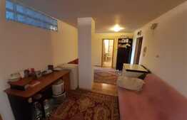 Apartament cu 3 camere, etaj intermediar, zona Calea Sagului