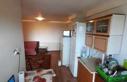 Apartament cu 3 camere, etaj intermediar, zona Calea Sagului