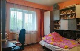 Apartament 3 camere, decomandat, 70 mp, zona Lipovei