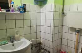 Apartament 3 camere, decomandat, 70 mp, zona Lipovei