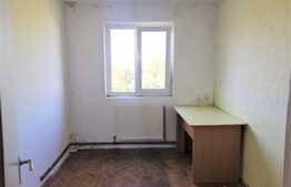 Apartament de 4 camere modicat la 3 camere pentru o bucătărie mare, 68 mp, zona Bd. Cetății!