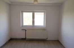 Garsonieră, 22 mp, partial mobilata, zona Stadion!