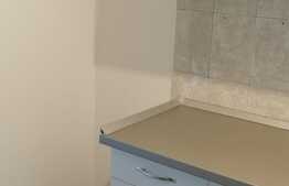 Garsonieră, 22 mp, partial mobilata, zona Stadion!