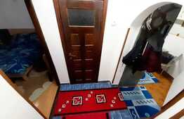 Apartament la casa, cu o suprafata de 50 mp, curte comuna, zona Traian