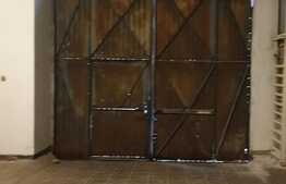 Depozit plus apartament, zona Steaua!