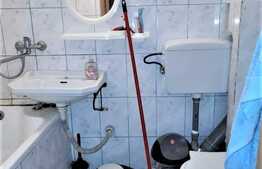 Aprtament cu 1 cameră, 26mp, intermediar, zona Calea Lipovei!