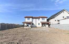 Duplex superb de vanzare, 320 mp teren, in Mosnita Noua