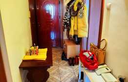 Apartament 3 camere, 72 mp, decomandat, etaj intermediar, zona Girocului