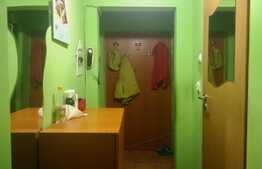 Apartament 3 camere, semidecomandat, etaj intermediar, zona Dacia